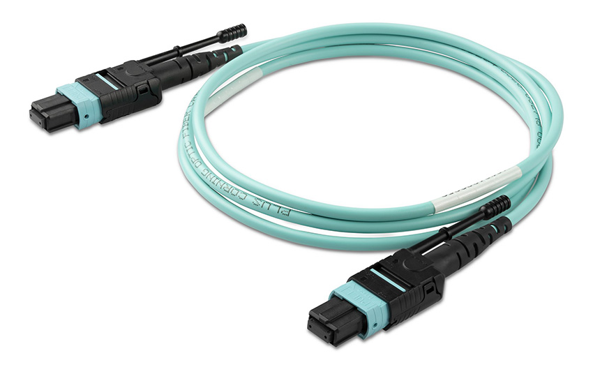 StarTech MPO/MTP Fiber Optic Cable Plenum-Rated OM3, 40Gb - Push/Pull-Tab