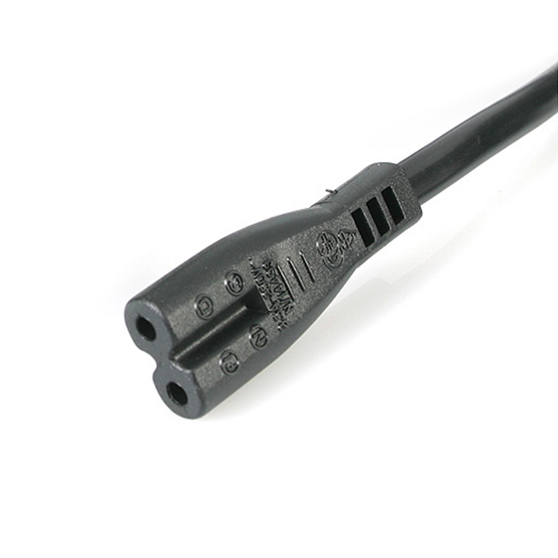 StarTech PXTNB2SUK1M 1 m (3.3 ft.) UK Laptop Power Cord - BS-1363 to C7 (Figure 8)