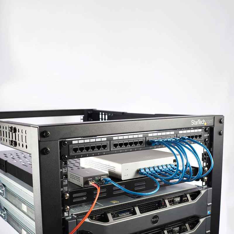 StarTech MCM1110MMLC Gigabit Ethernet Fiber Media Converter - Compact - 850nm MM LC - 550m