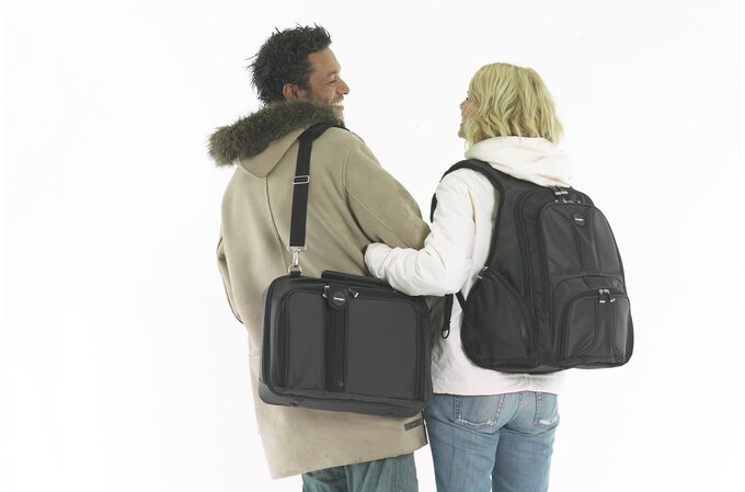 Kensington 1500234 Contour 15.6in Laptop Backpack- Black