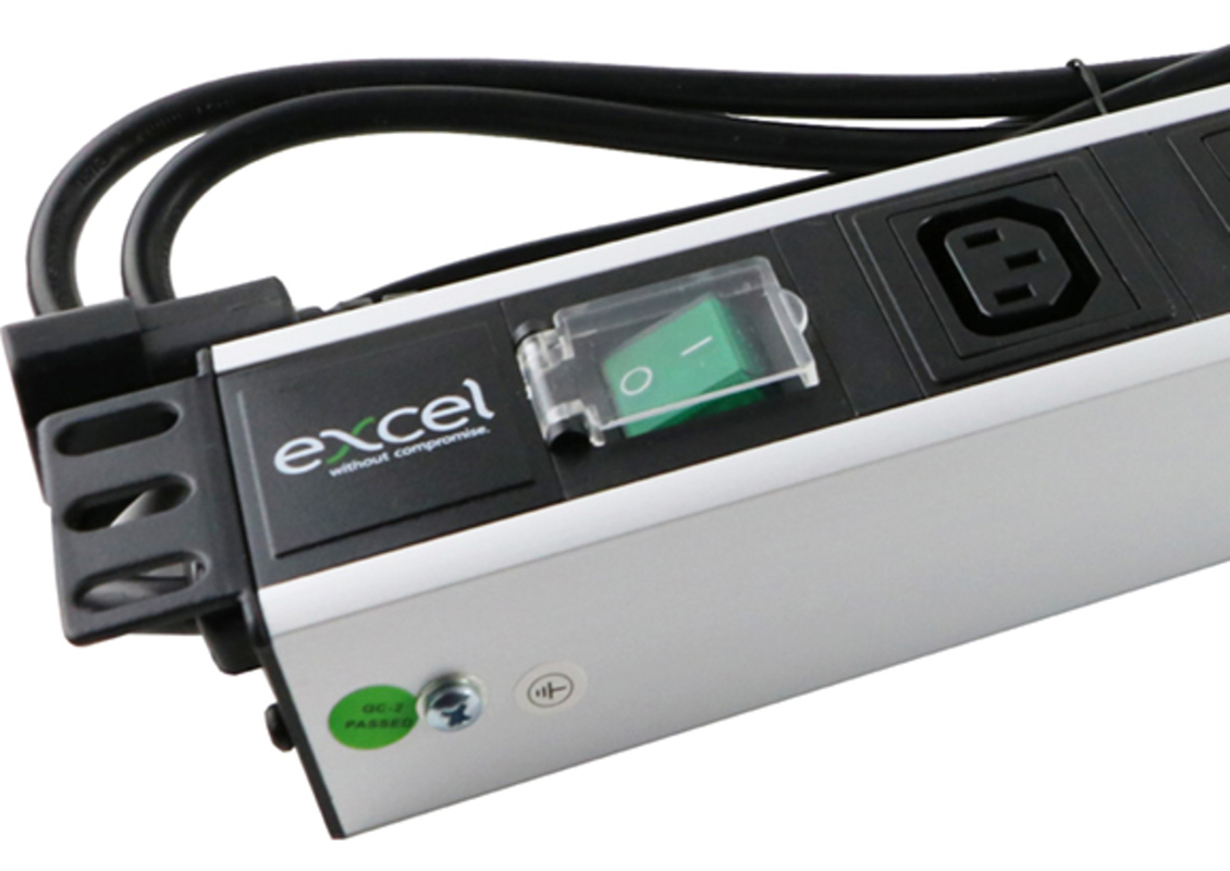 Excel 6 x IEC C13 Horizontal PDU, C14 plug