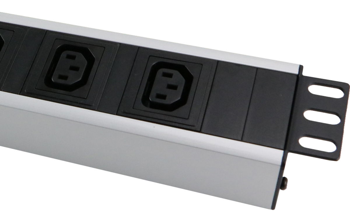 Excel 6 x IEC C13 Horizontal PDU, C14 plug