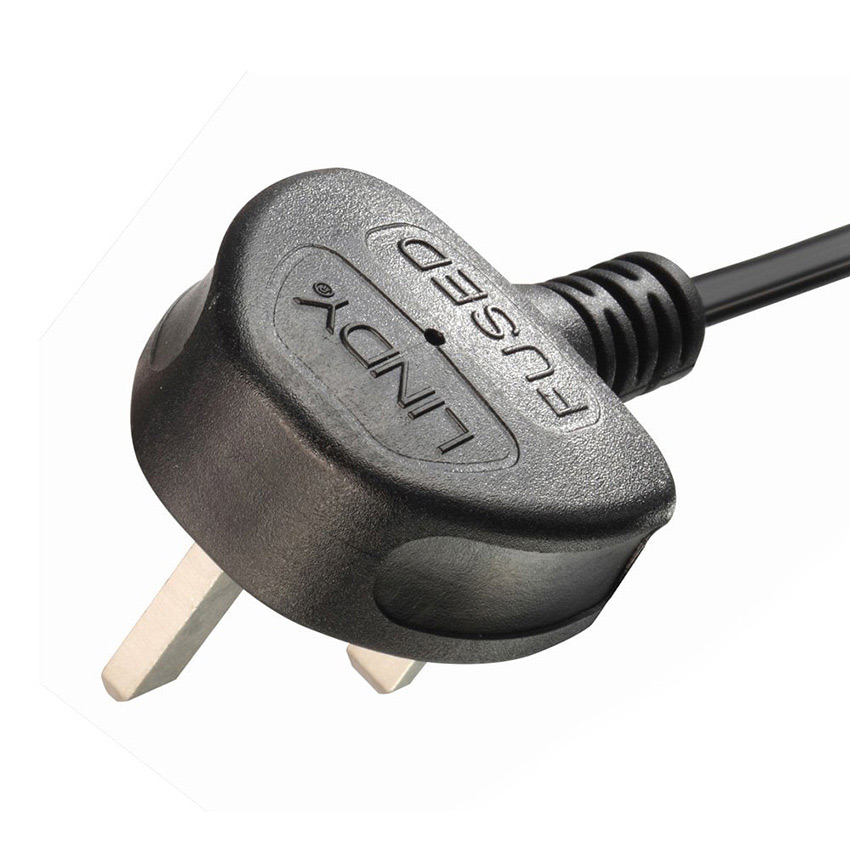 Lindy 30430 0.2m UK 3 Pin Plug To IEC C13 Mains Power Cable