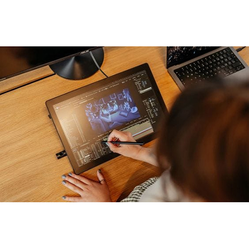 Wacom DTK168K0B NEW Wacom Cintiq 16