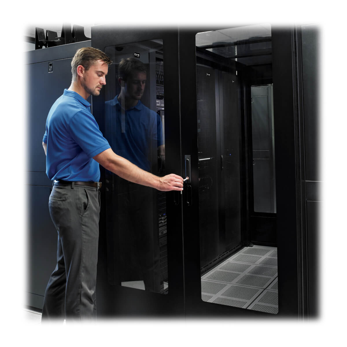 Eaton SRCTMTSDD Sliding Double-Door Kit for Hot/Cold Aisle Containment System