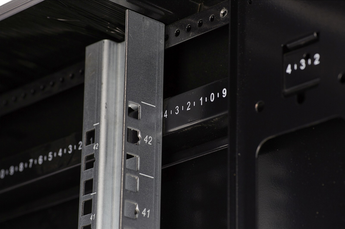 Environ SR600 29U Rack 600mm(w) Mesh Doors