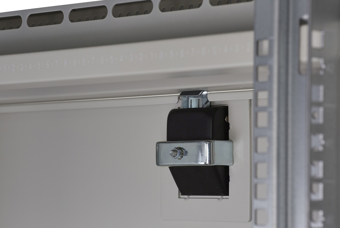 Environ SR600 47U Rack 600mm(w) Mesh Doors