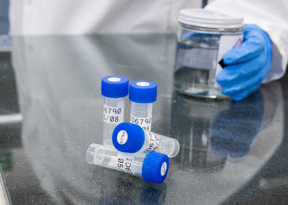 Brady B-499 Nylon Cloth Wire and Vial Laboratory Labels - BMP51, BMP53